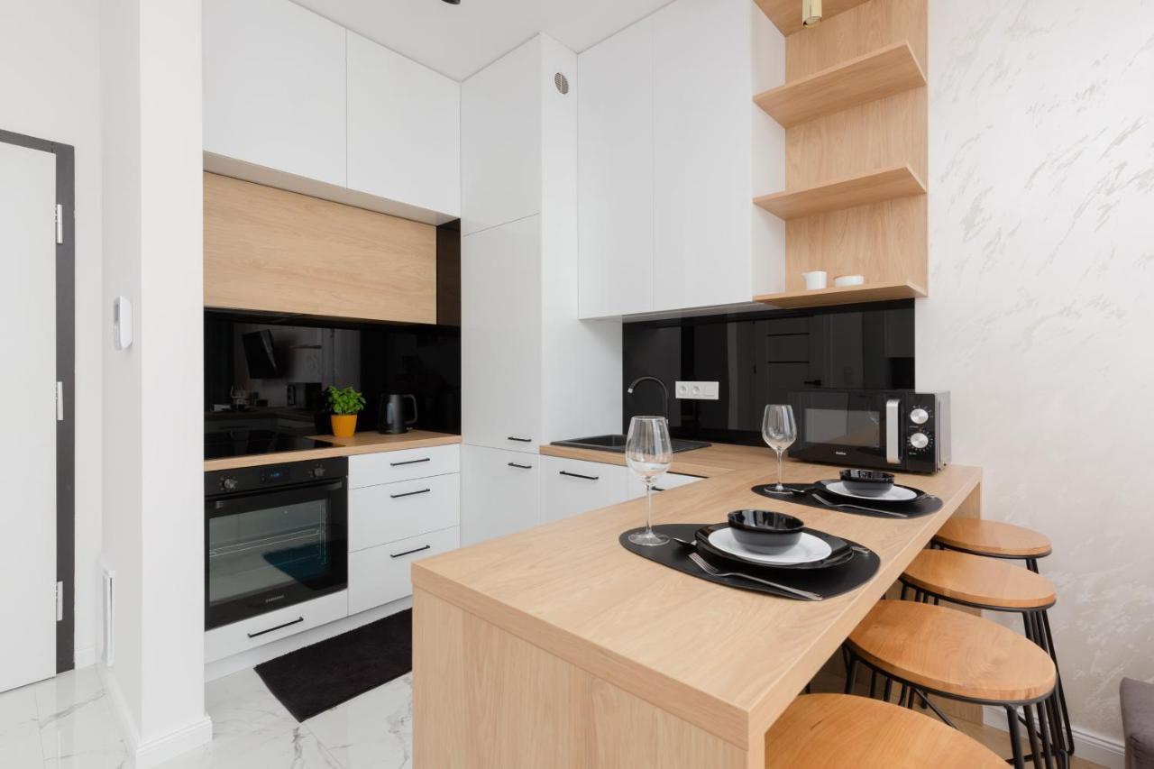 Warsaw Kotsisa Apartments With Parking By Noclegi Renters Экстерьер фото